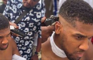 Anthony Joshua Spotted At Ghetto Cutting His Hairline By Ghetto Barber